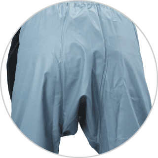 The buttocks are reinforced and tear-resistant.